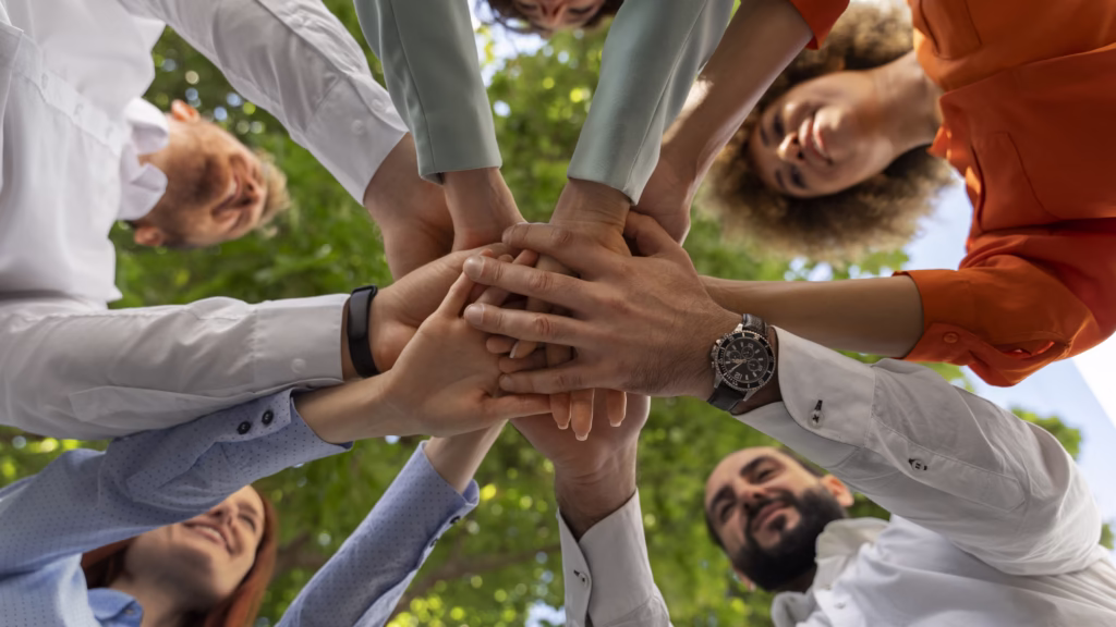 miembros-de-los-sindicatos-trabajando-juntos